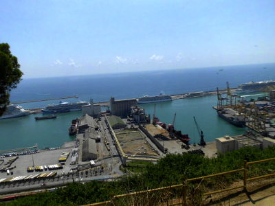 Foto, Blick auf den Hafen von Barcelona von Mont Juice
