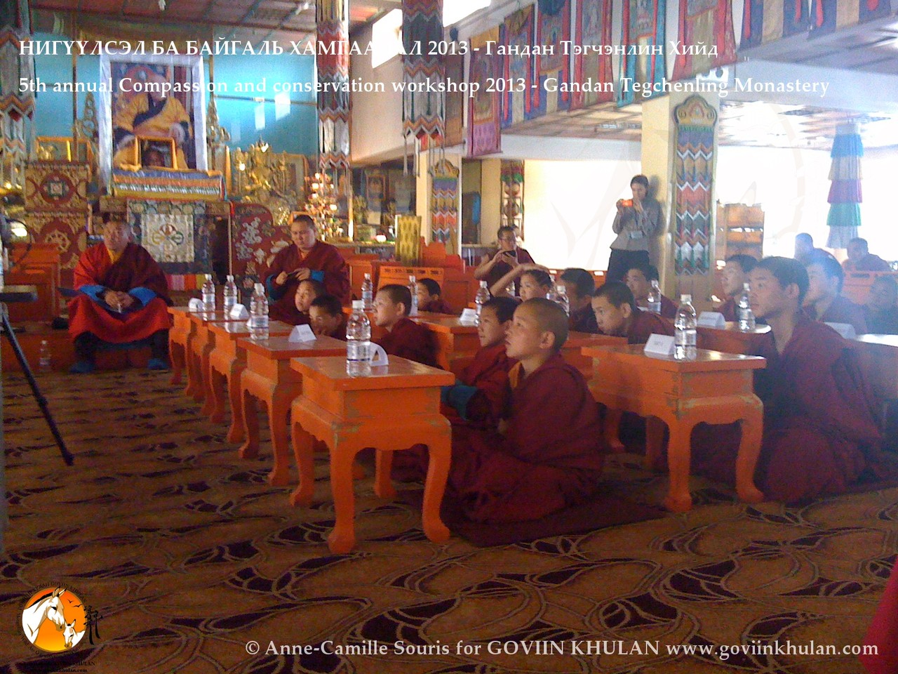 2d jour de la conférence "Compassion et Conservation" à Gandan le 17.05.2013 devant les jeunes moines bouddhistes et leur enseignants