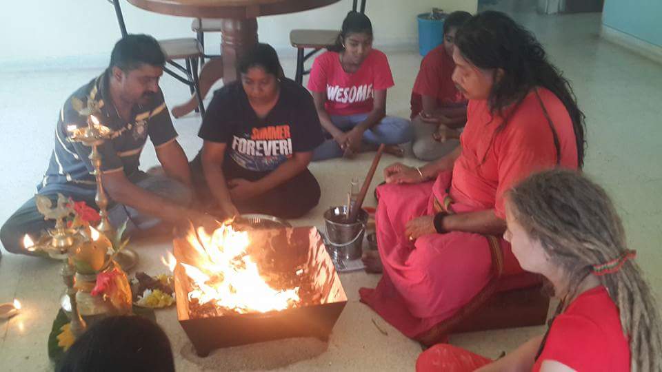 Puja für Wohlergehen/Wohlstand - Prosperous Yagna Puja at families house