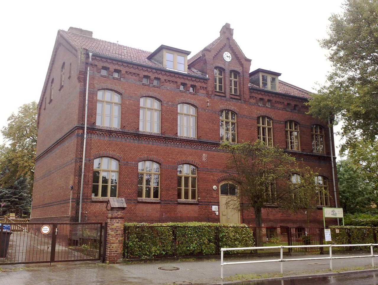 Die Erste Schule In Altglienicke Www Altglienicke24 De