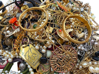 石田企画 新潟 新潟市 出張買取 貴金属 金貨 アクセサリー 金 プラチナ 銀 シルバー 指輪 リング イミテーション
