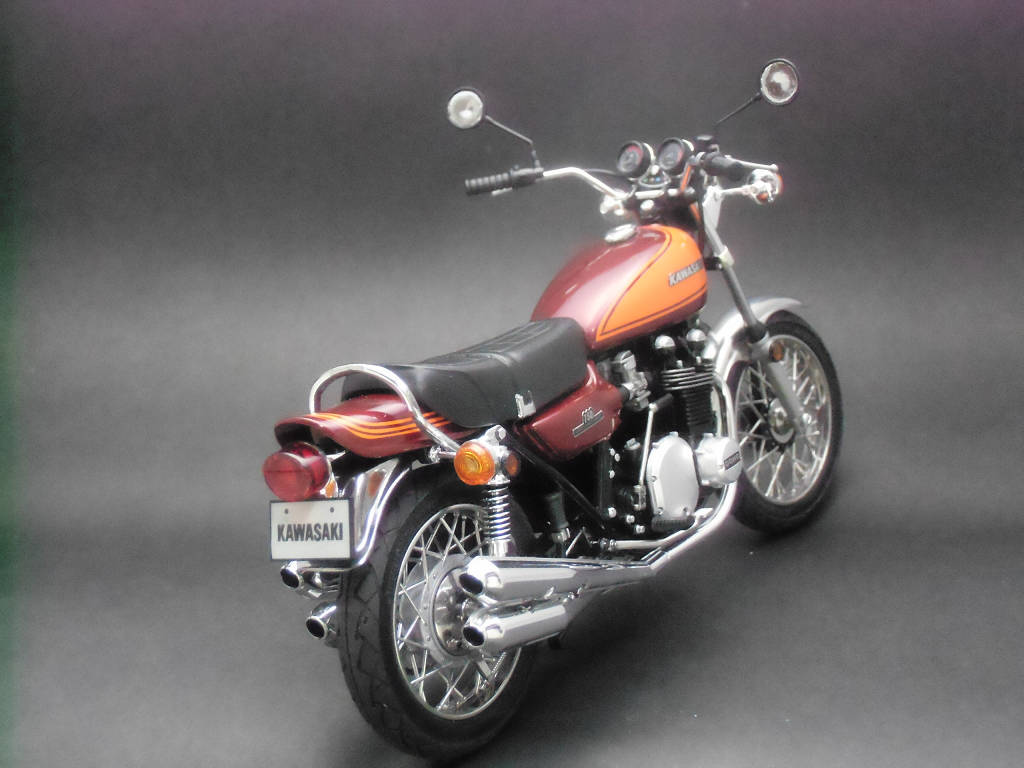Scale Model Collection Motorcycle# 3 Kawasaki Z2 (Z750RS