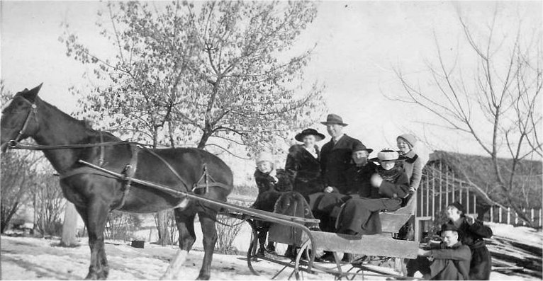 Winter 1917, Forker & Judkins. Vivian & Violet Johnson, Fred Cook, Mary Kerr (Jacobson), Margaret Hattie, Mannie Anderson