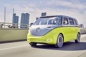 I.D. Buzz: Elektro-Van-Studie mit KI-Technologie für Cockpit und autonomes Fahren