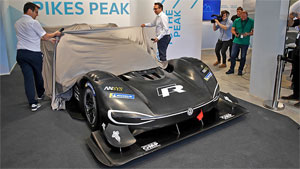 Der I.D. R Pikes Peak soll beim legendärsten Bergrennen der Welt Elektromobilität emotional und sportlich „aufladen“
