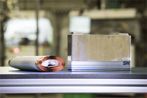 Batterieproduktion für die Eelektromobilität: Prismatische PHEV-1-Zelle mit Aluminiumgehäuse (Hardcase) und Flachwickel. Hergestellt in der FPL am ZSW.