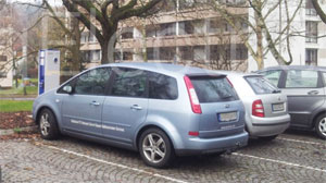 Die Elektro-Ladesäule der EnBW am Hans-Thoma-Platz 4 in Sindelfingen schnitt als Einzige im Test mit der Wertung "sehr gut" ab. Bild: EnBW