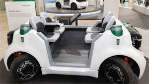 „Schaeffler Mover“: Das kleine und sehr wendige Fahrzeugkonzept ist rein elektrisch betrieben und kann – mit verschiedenen Aufbauten versehen – in urbanen Räumen für flexible Transportaufgaben eingesetzt werden