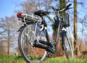 E-Bikes und Fahrräder sollen künftig noch stärker gefördert als Elektro-Dienstwagen und Plug-In-Hybrid-Fahrzeuge