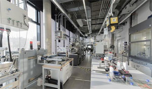 Im Fraunhofer ISC, steht die vollständige Prozesskette für die Herstellung von Batteriezellen zur Verfügung