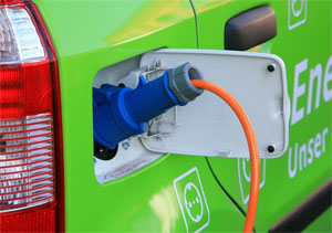 Künftig wird es möglich sein, dass alle Elektro-Fahrzeuge an den Ladesäulen der Stadtwerke Düsseldorf aufgeladen werden können (Roaming) und dass die Inhaber der E-Mobil-Tankkarte der Stadtwerke Düsseldorf deutschland- und europaweit mit dieser Karte lade