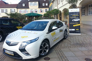 Wer sich für eine Fahrausbildung oder einen Auffrischungskurs mit einem Elektro- oder Hybridfahrzeug interessiert, sollte bei den lokalen Fahrschulen nachfragen