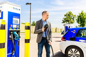 Die ersten Ladestationen sollen noch in diesem Jahr fertig werden. Perspektivisch wollen hagebau und EnBW die Kooperation auf Österreich ausweiten.