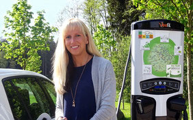 Ladevorgang an einer Elektro-Ladesäule von E-WALD