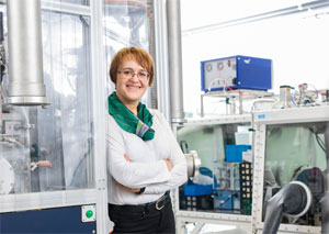 Dina Fattakhova-Rohlfing: „Wir hoffen, dass unsere Entwicklung … den Weg zu Lithium-Ionen-Batterien mit einer deutlich erhöhten Energiedichte und sehr kurzer Ladezeit ebnet."