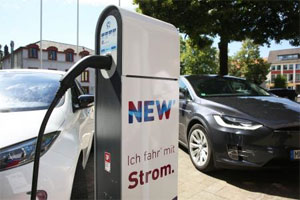 An den Elektro-Ladesäulen der NEW können Autofahrer noch bis mindestens Ende 2018 kostenfrei Strom laden