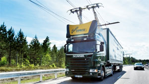 Auf dem „eHighway“ werden zwei Scania-Lkw mit elektrifiziertem Hybridantrieb unterwegs sein