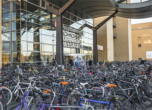 Fahrradparken am Hauptbahnhof Potsdam © ADFC/Gerhard Westrich