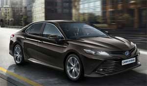 Toyota baut sein Hybrid-Programm in Europa mit dem Camry auf acht Modelle aus