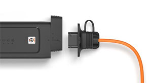 Das neue Ladesystem für Elektro- und Hybridfahrzeuge wird zur Ladesäule zum Mitnehmen und gleichzeitig zur „Wallbox light“.