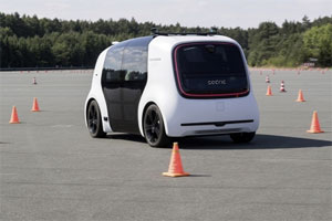 Die Volkswagen-Konzernforschung zeigt das autonome Konzeptfahrzeug SEDRIC beim Future Mobility Day 2018