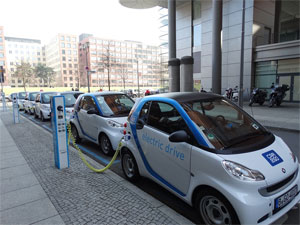 Laut BIS Research wird der Markt für elektrische Pkw auch künftig stärker wachsen als der Markt für Elektro-Nutzfahrzeuge