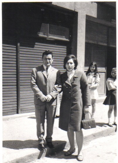 1969 Jose y Mª Paz .Trauko junto Bodega Alonso