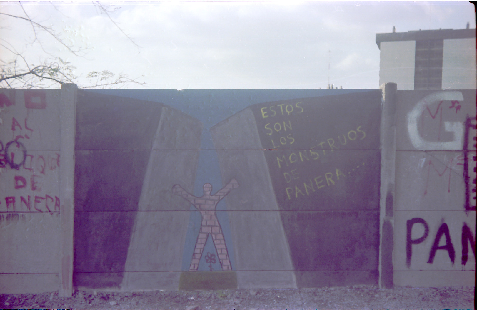 1978, murales y pintadas