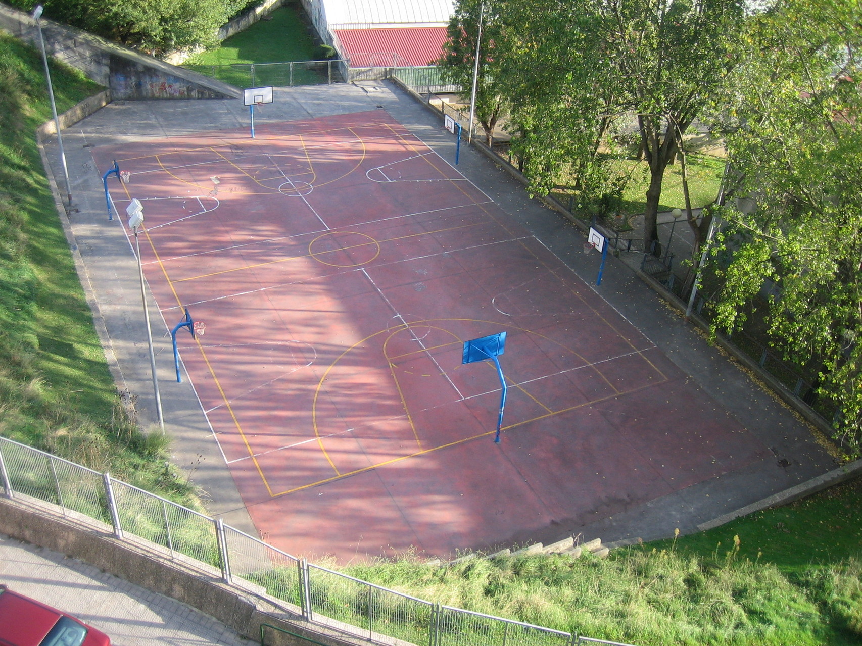 Antigua cancha de basket Zurbaran