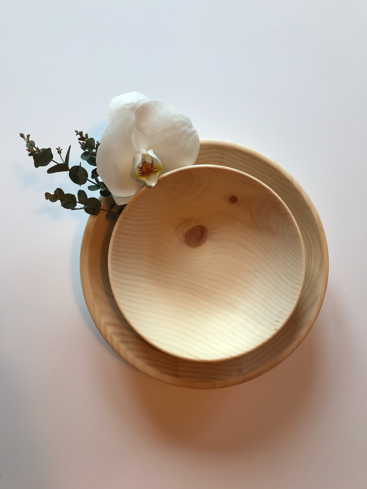 Stone pine wood bowls