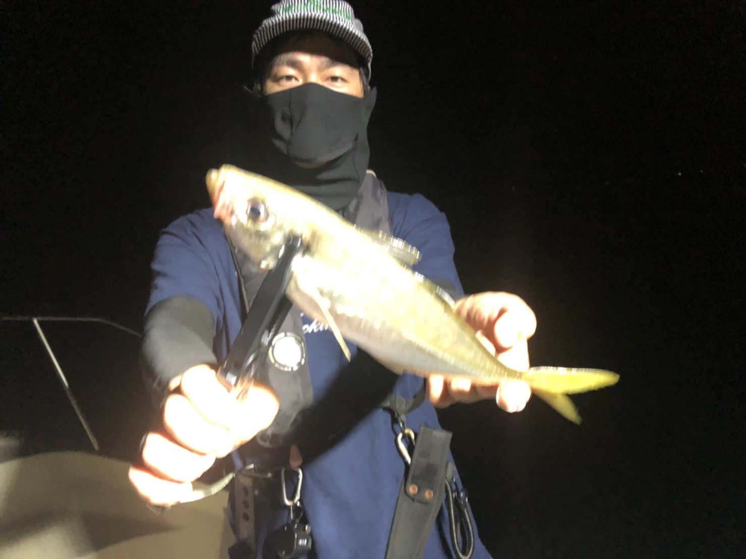 金アジ連発 フィッシングジーンズ The Back Water ザバックウォーター 普段着にもできるフィッシングウェア 金アジ連発 フィッシングジーンズ The Back Water ザバックウォーター 普段着にもできるフィッシングウェア