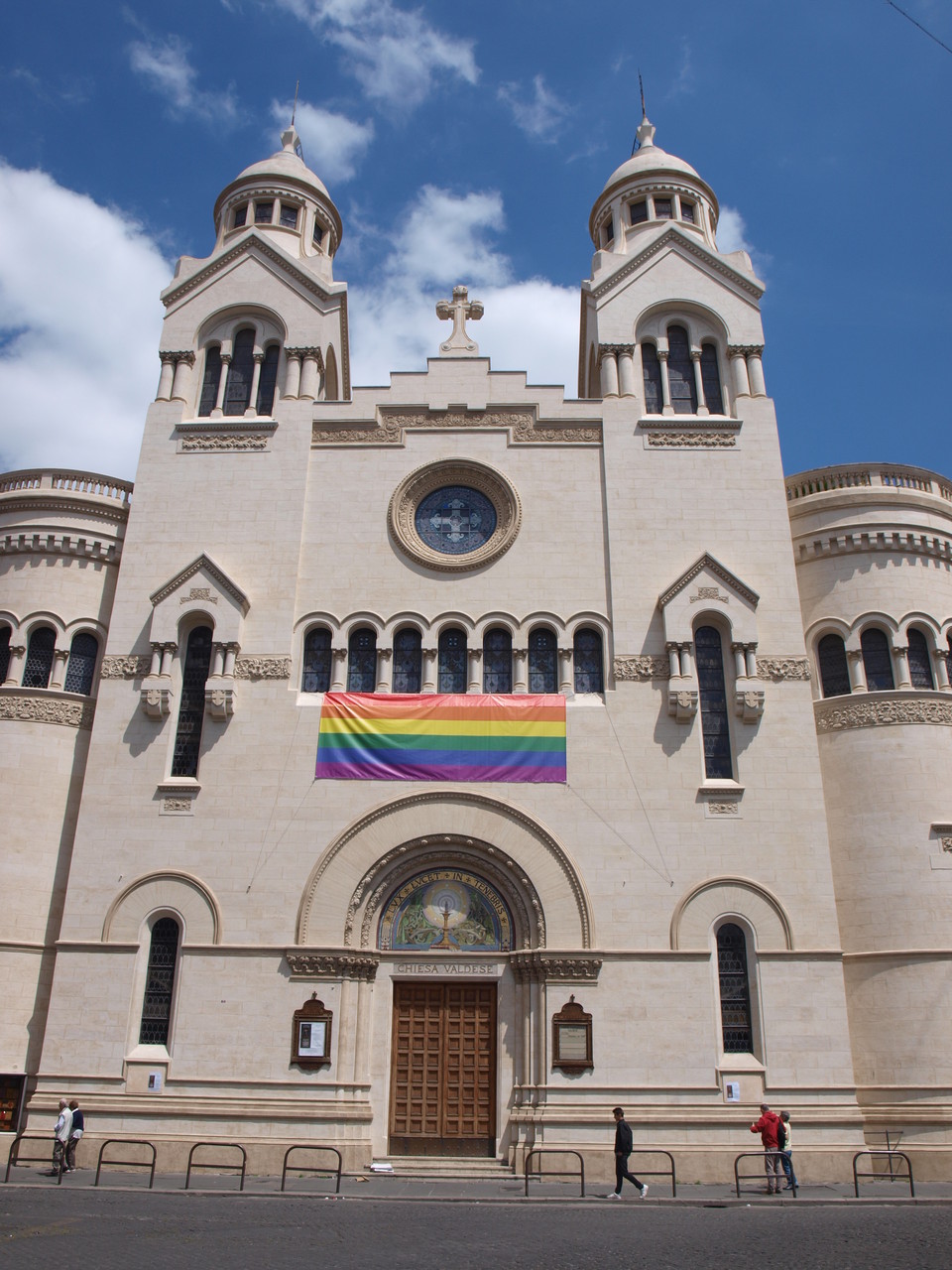 Foto gallery La facciata che parla Chiesa Evangelica Valdese di Roma