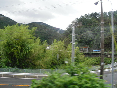JRワイドビュー飛騨からの山あいの景色10