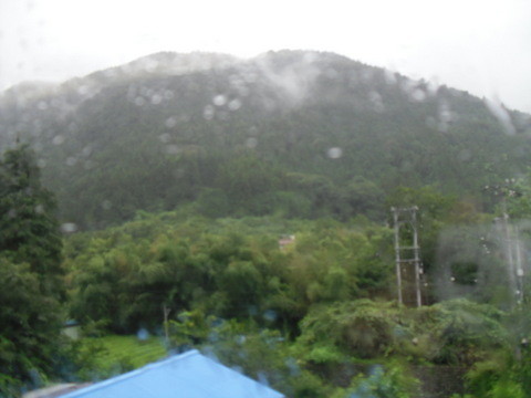 JRワイドビュー飛騨からの山あいの景色4