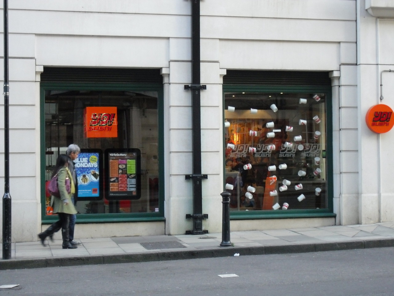 ロンドン・アイ周辺のプレミアロッジ格安ホテルチェーン店周辺３