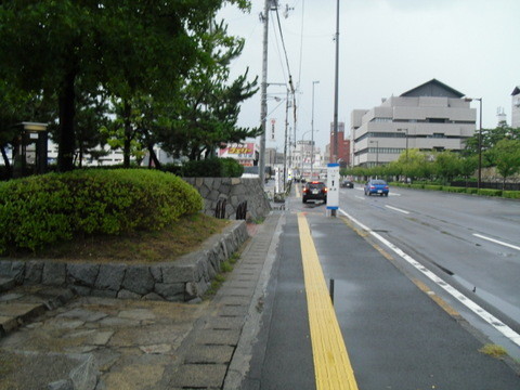 フェリー乗り場近くの町の様子2