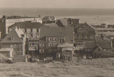 Haus WORCH von der Nordseite ( Blick vom Kurhaus aus.) ca. 1935