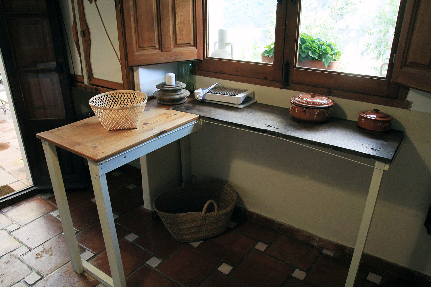 Kitchen (ground floor)