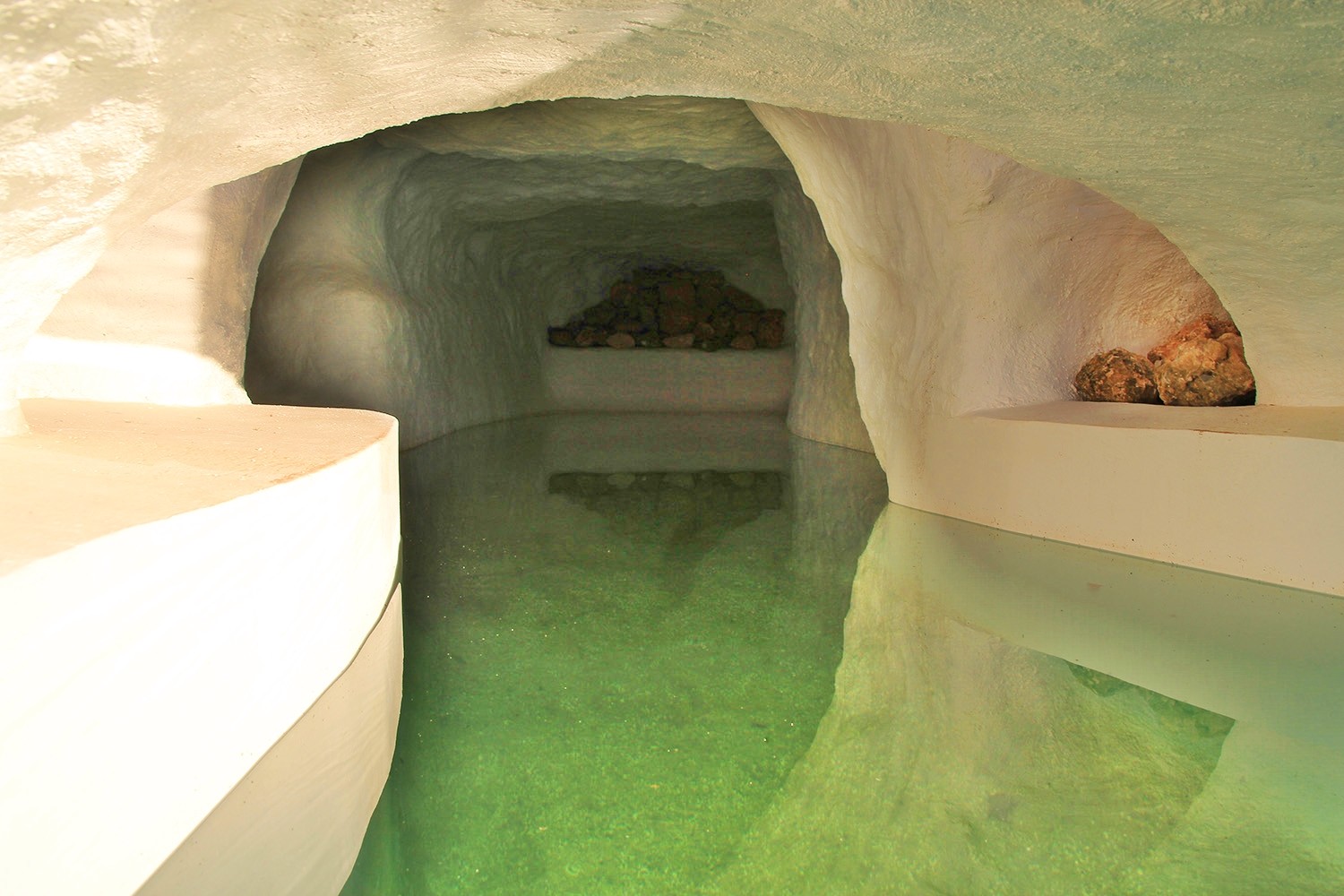 The cave of the swimming pool