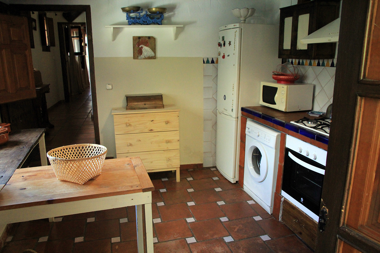 Kitchen (ground floor)
