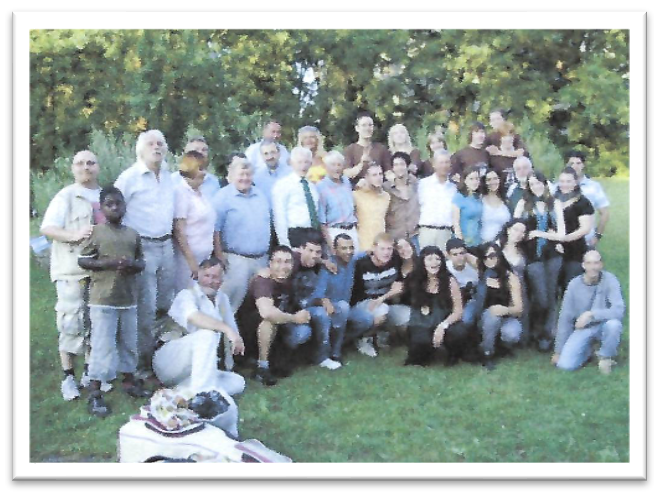 Bezirksbürgermeister a.D. Norbert Kopp mit Kindern und Jugendlichen aus Sderot