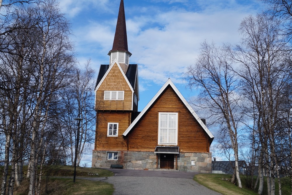 Kirche in Karesuando, direkt an der finnischen Grenze