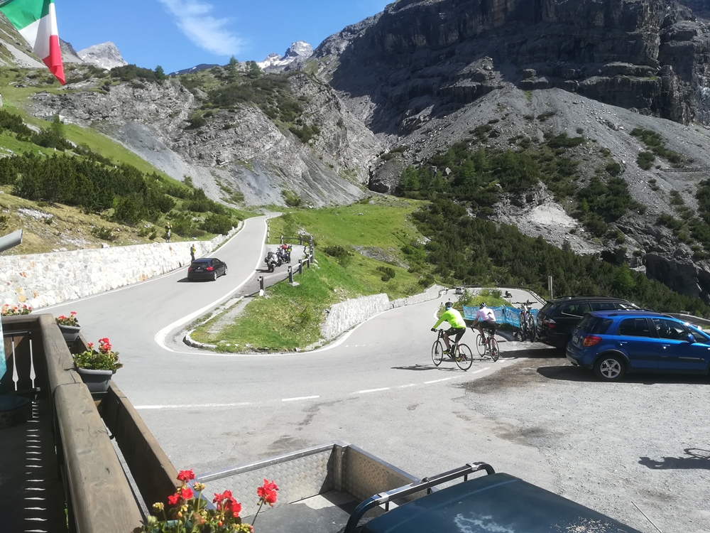 Stilfser Joch von Bormio her