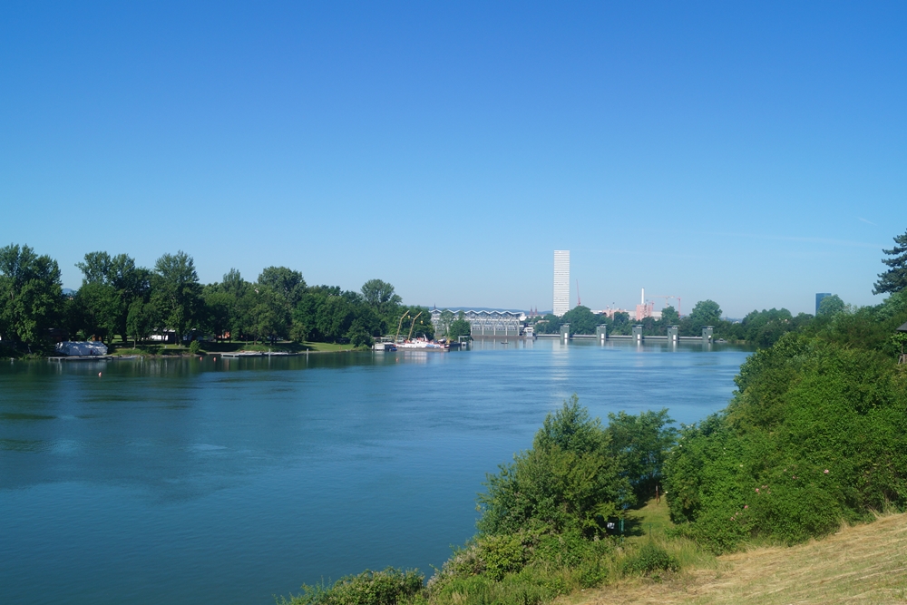 Der Turm gehört zu Basel