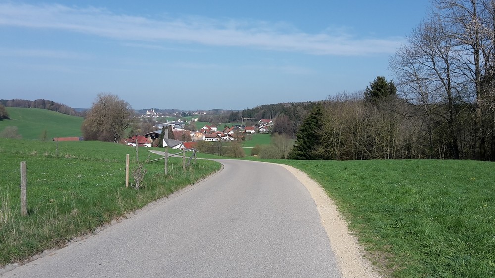 Blick zurück auf das Rottal und Rot an der Rot