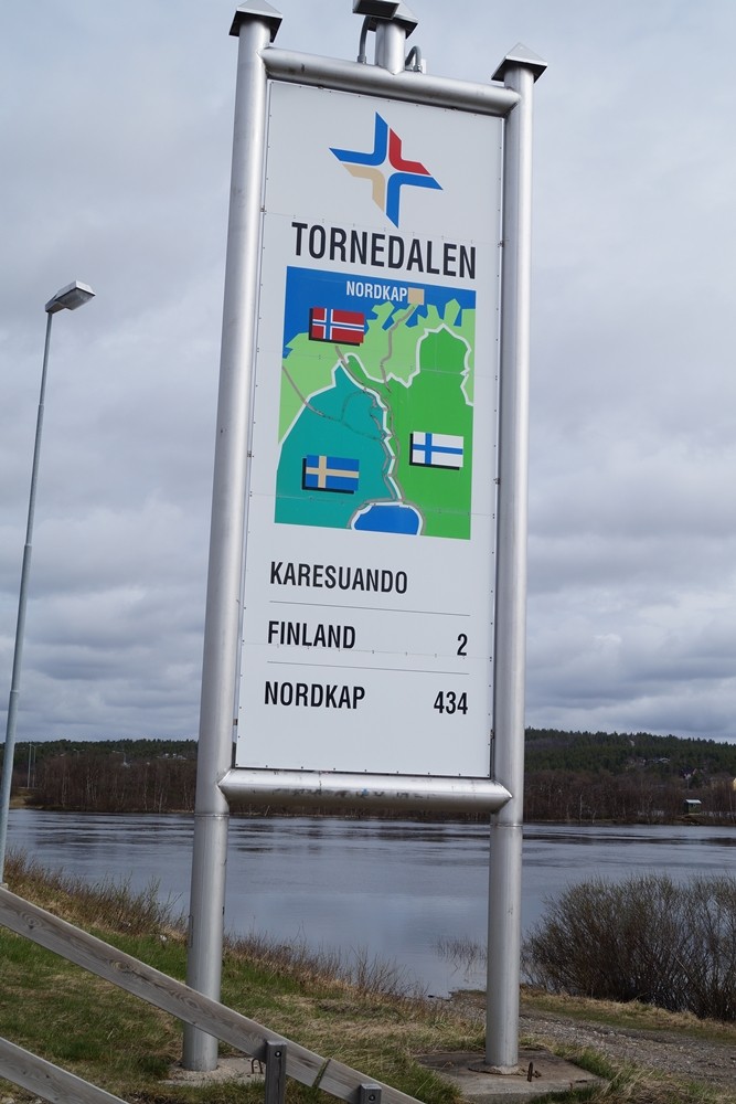 Karesuando: An der Grenze zu Finnland der erste Hinweis auf das Nordkap