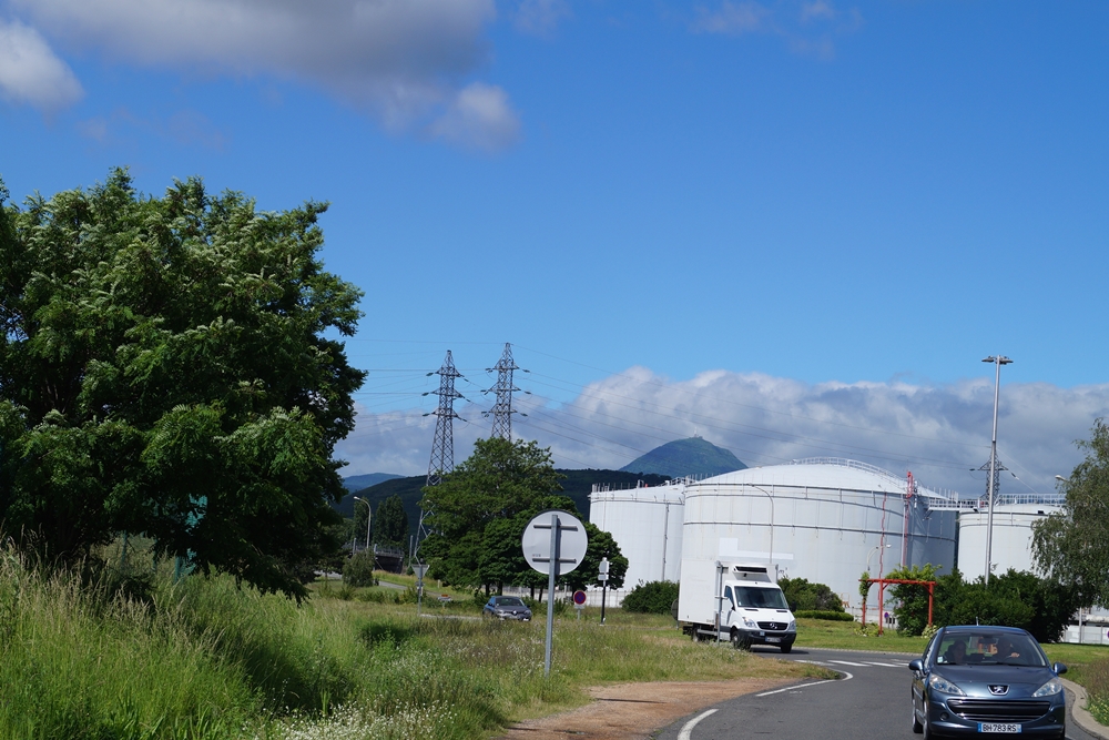 Michelin, im Hintergrund der jetzt freie Puy de Dome