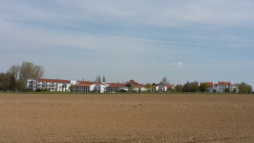 Kurklinik Saulgau vom Wagenhausener See her