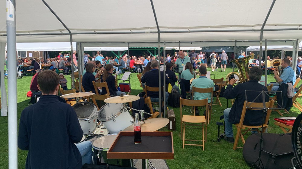 Beim Waldfest des Musikverein Büchig (Foto: C. Speck)