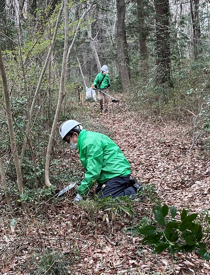 ⑩散策路の不要な草を刈り取り